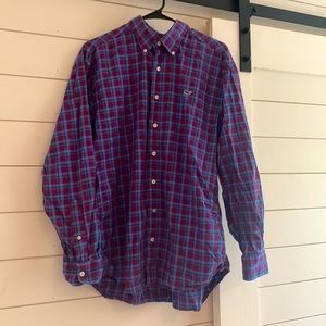 Mens M button down Vineyard Vines shirt.